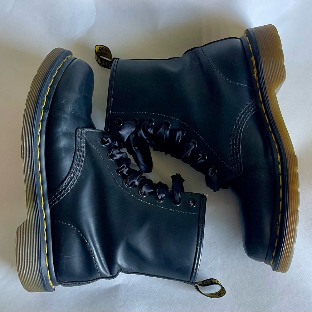 Dr. Martens Black Patent Leather combat Boots Classic 8 hole design 11821